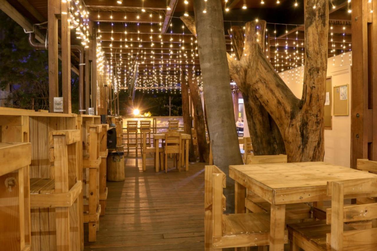 Parceros Med Hostel Medellin Bagian luar foto