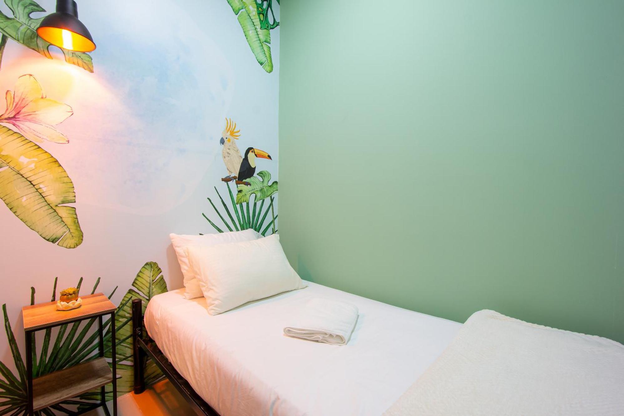 Parceros Med Hostel Medellin Bagian luar foto