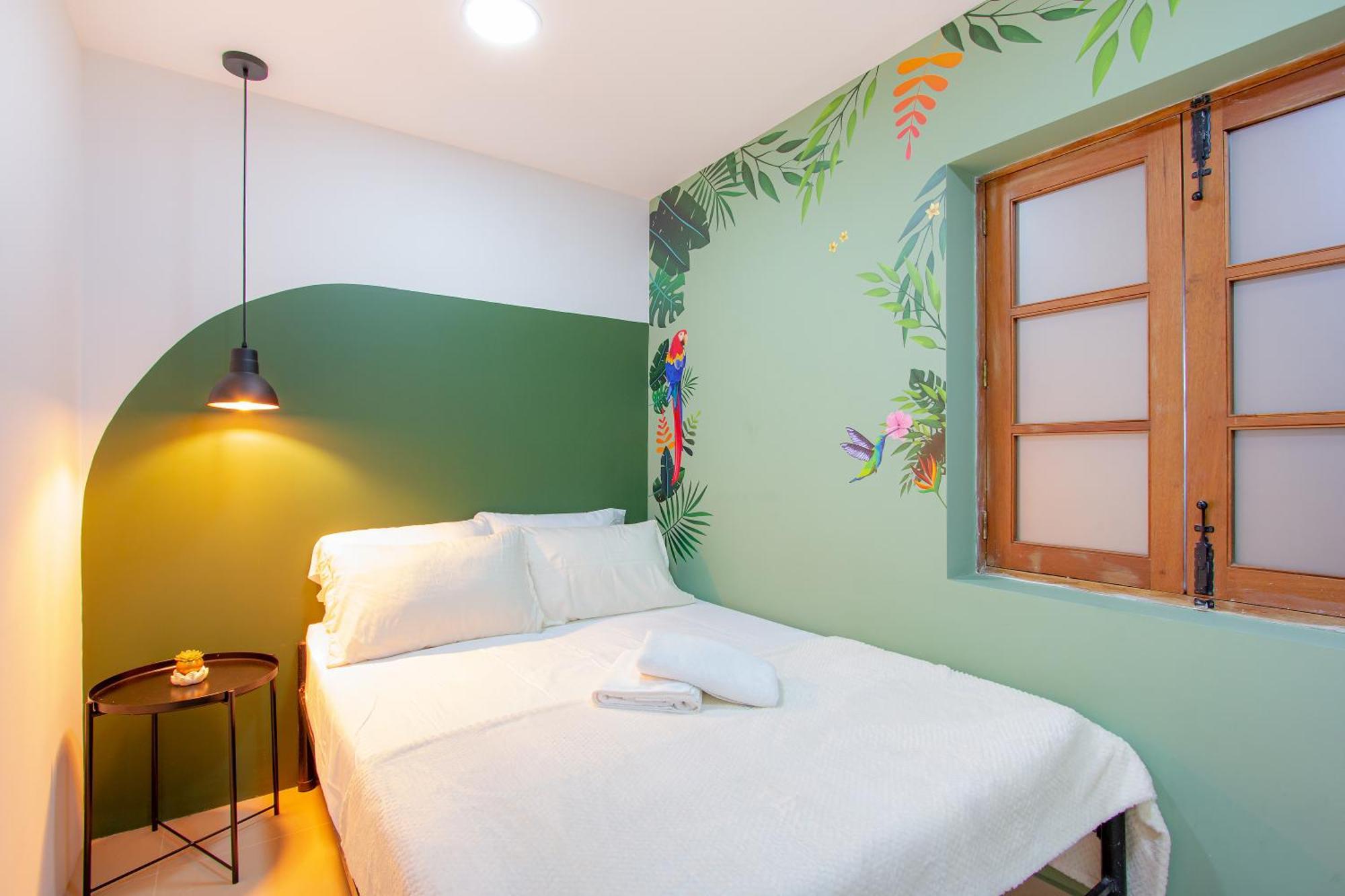 Parceros Med Hostel Medellin Bagian luar foto
